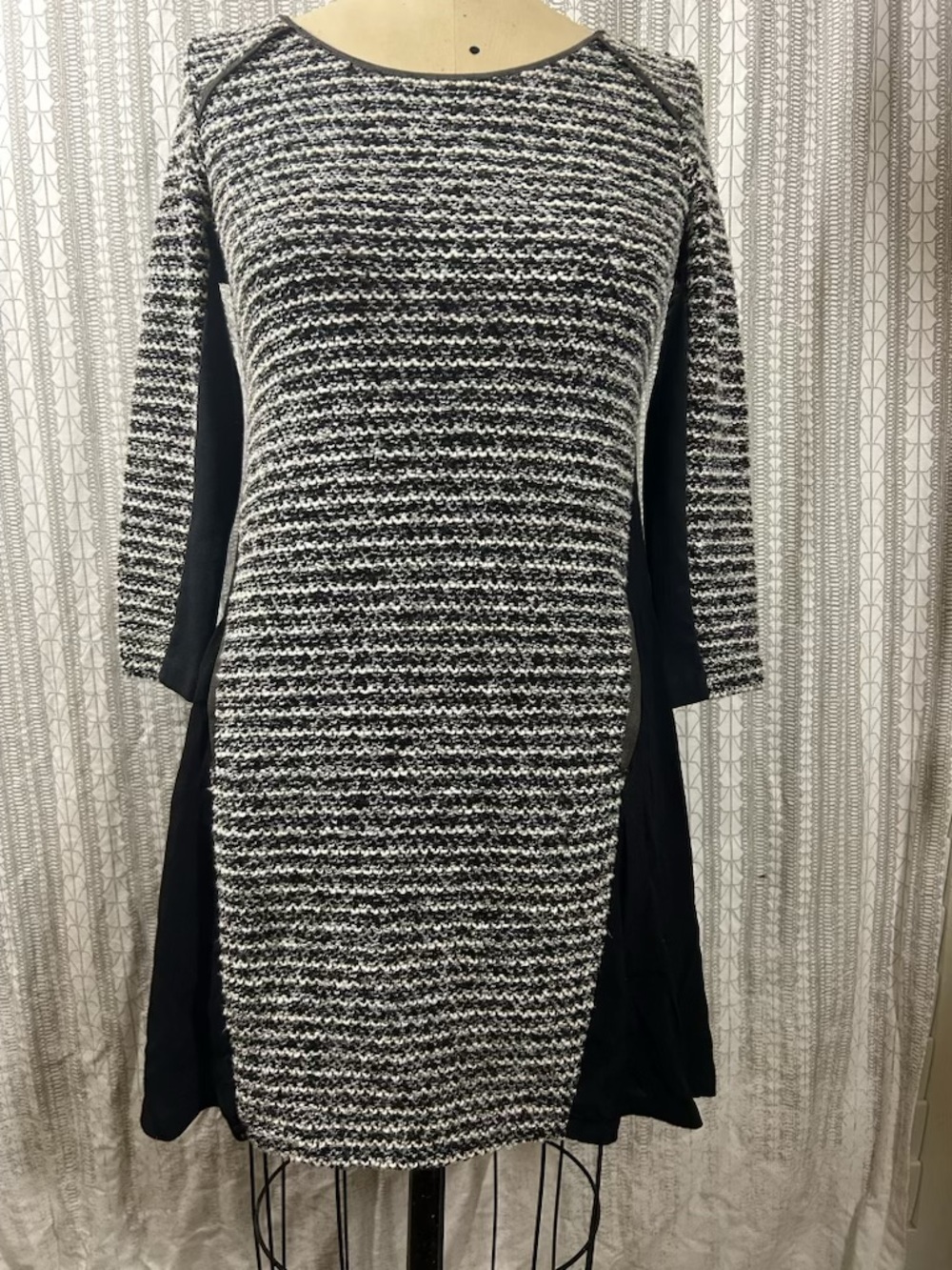 Maeve Black & White Textured Knit Ponte-Panel Long Sleeve Dress